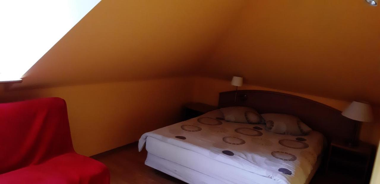 Dworek Homestay *